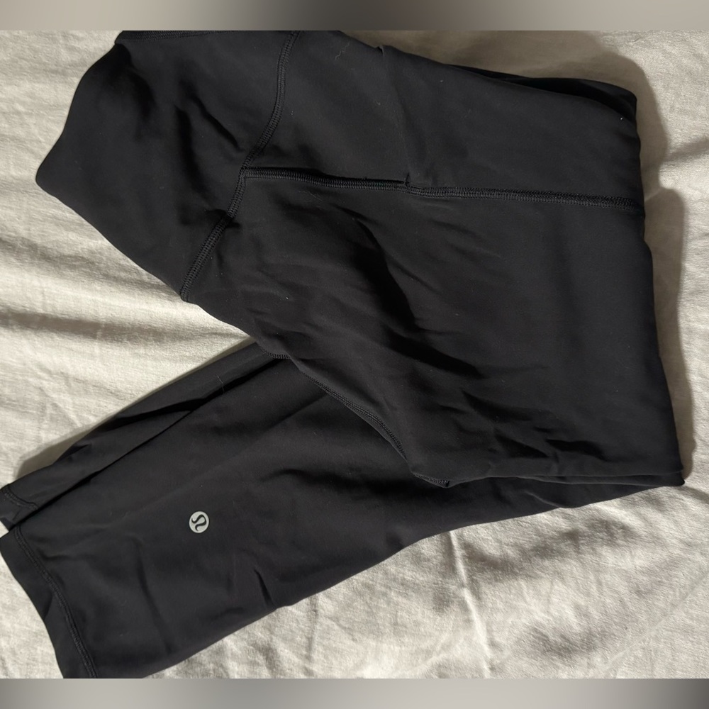 Lululemon Wunder Train with pockets